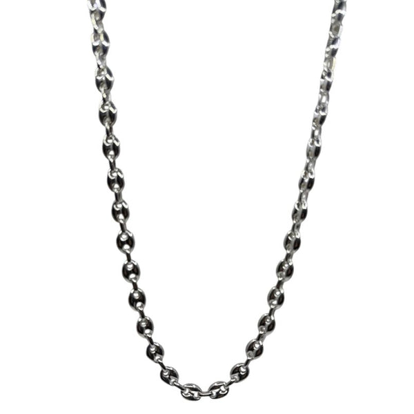 Die Bohnenkette aus 925 Sterling Silber kombiniert zeitlose Eleganz mit modernem Design und italienischer Handwerkskunst, um ein Schmuckstück zu schaffen, das sowohl vielseitig als auch auffallend ist.